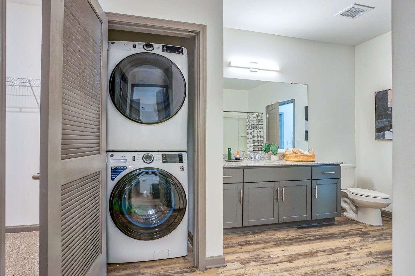 In-unit washer and dryer inside a furnished corporate apartment in North Carolina. In-unit washer and dryer inside a furnished corporate apartment in North Carolina.